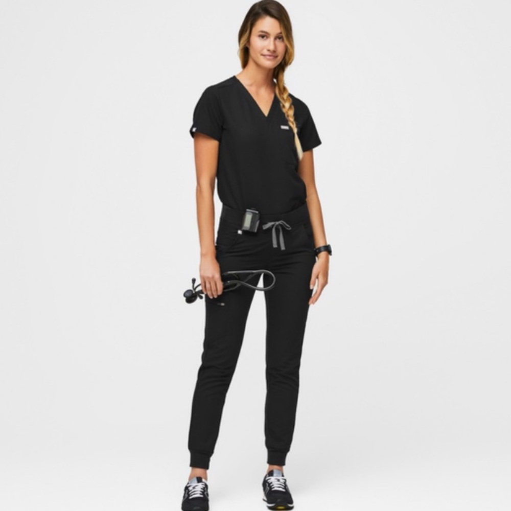 Black figs scrub set